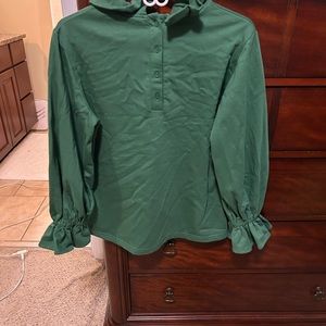 Tuckernuck green top size medium